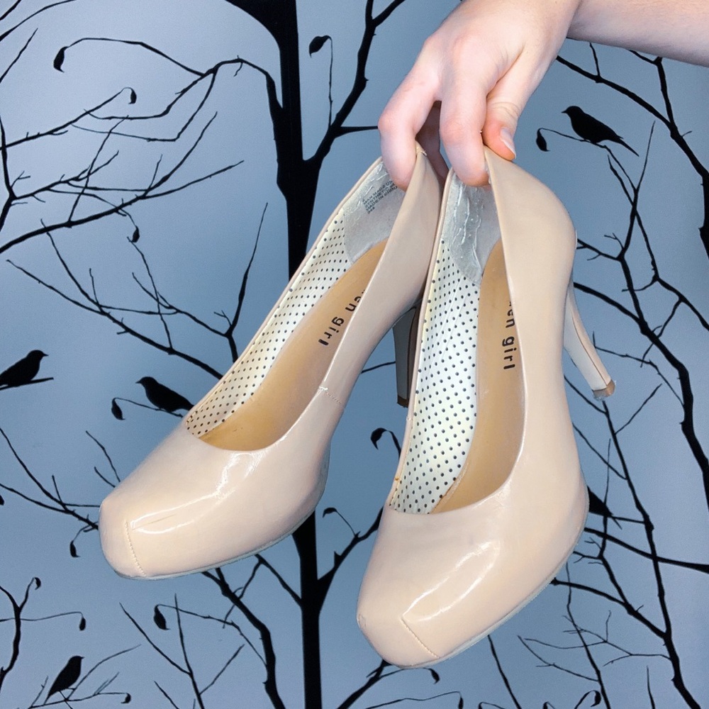 Madden Girl Nude Pumps